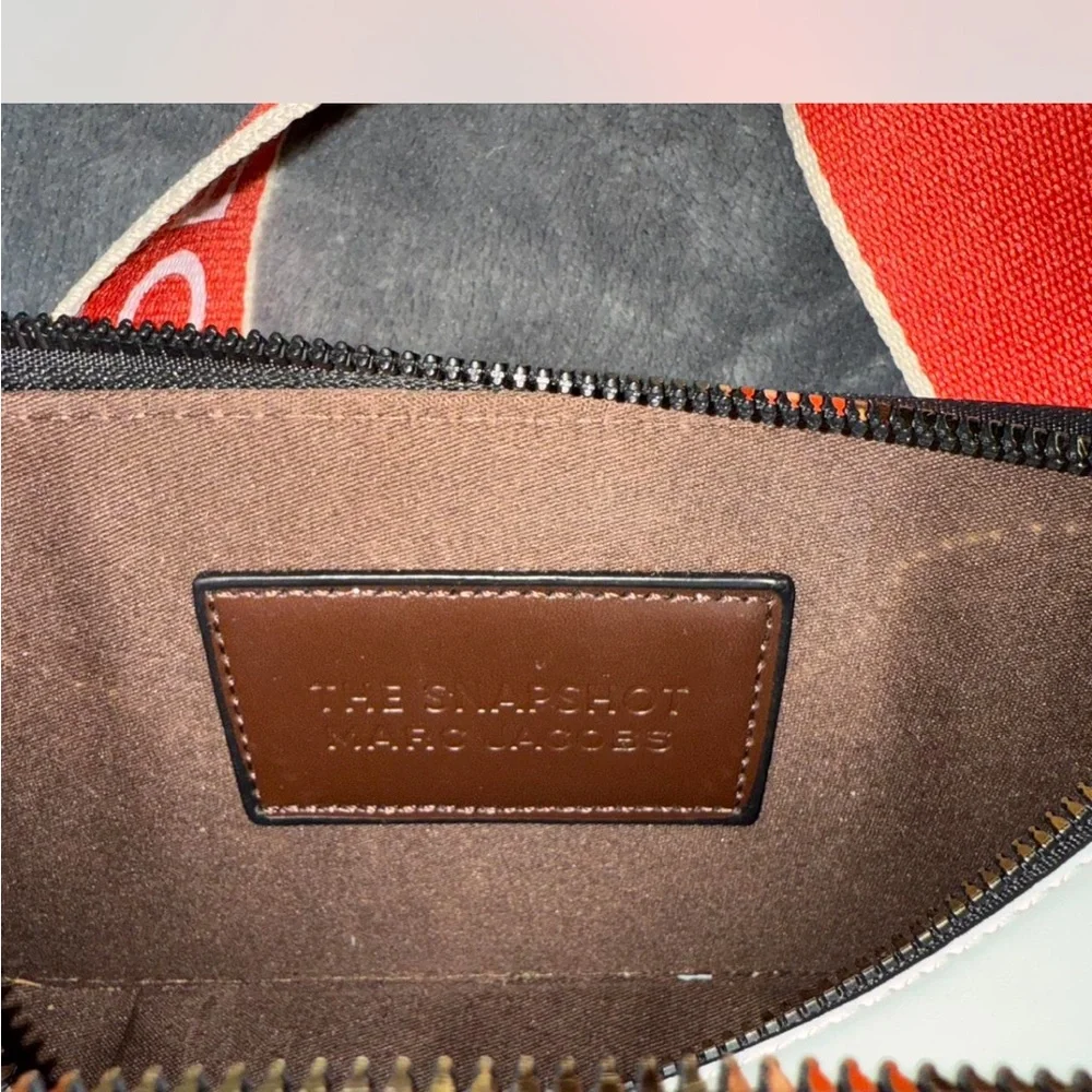 Marc Jacobs Orange Bag with Red Strap - Picture 4 of 4